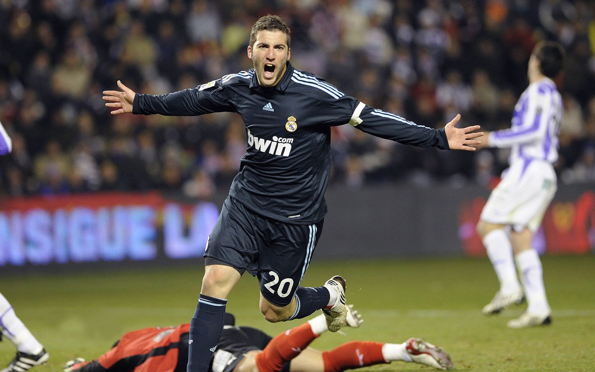 阿尔德斯上演客场逆转好戏，连续两场打破对手心态，士气正旺，阿尔德里奇 百科